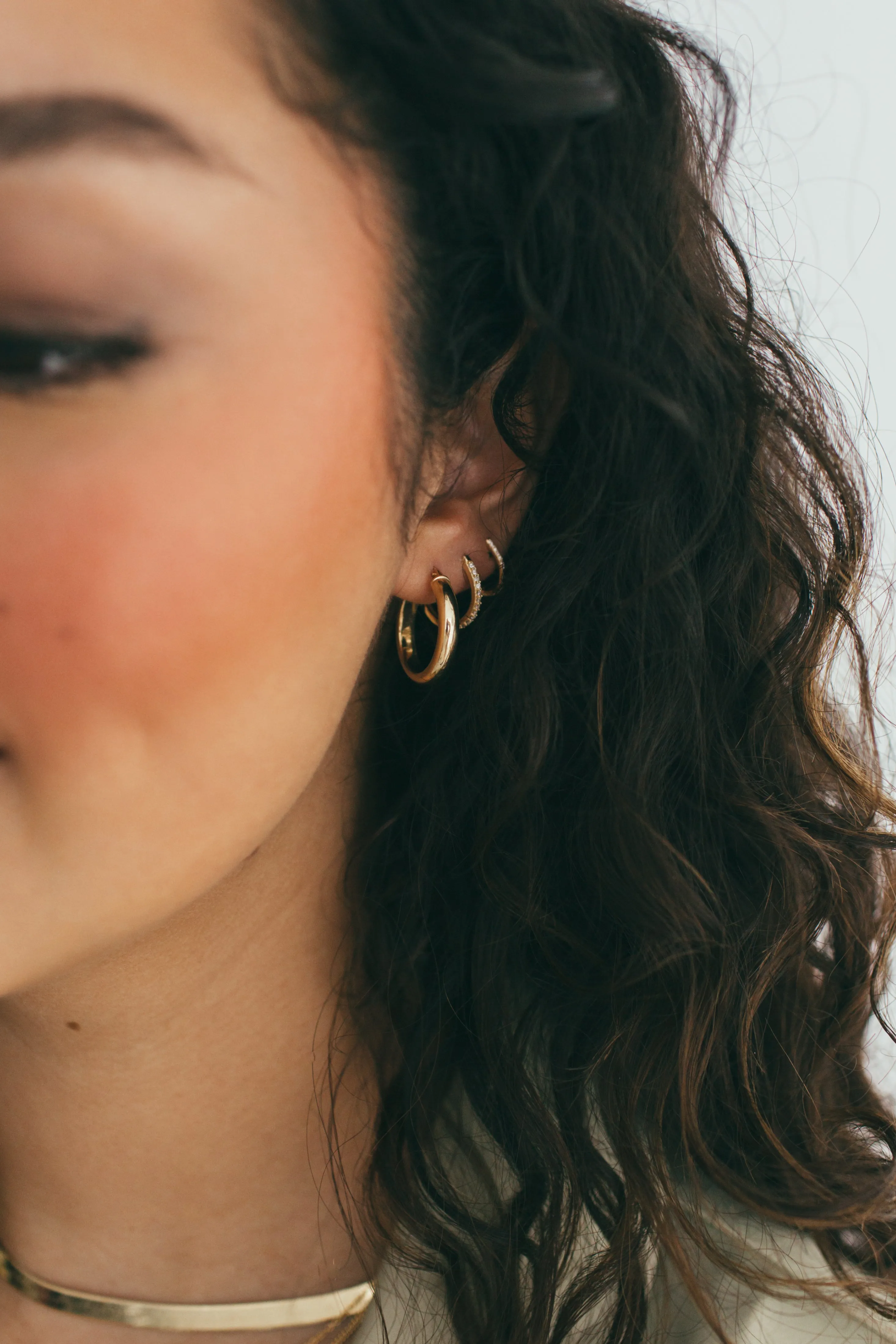 10 Karat Gold 3mm Round Hoops