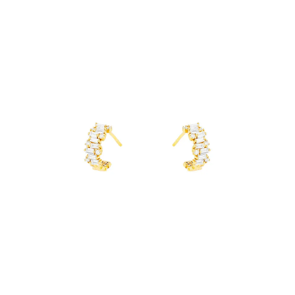 18 Karat Yellow Gold Small hoops with Baguette and round diamonds