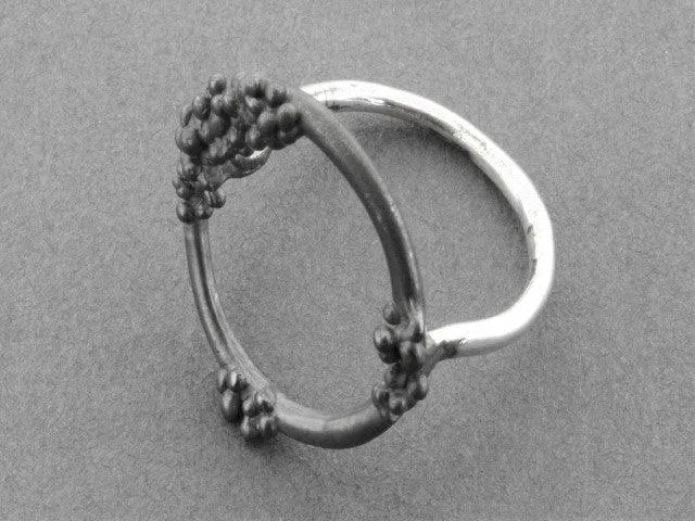 Beaded circle ring - oxidized silver