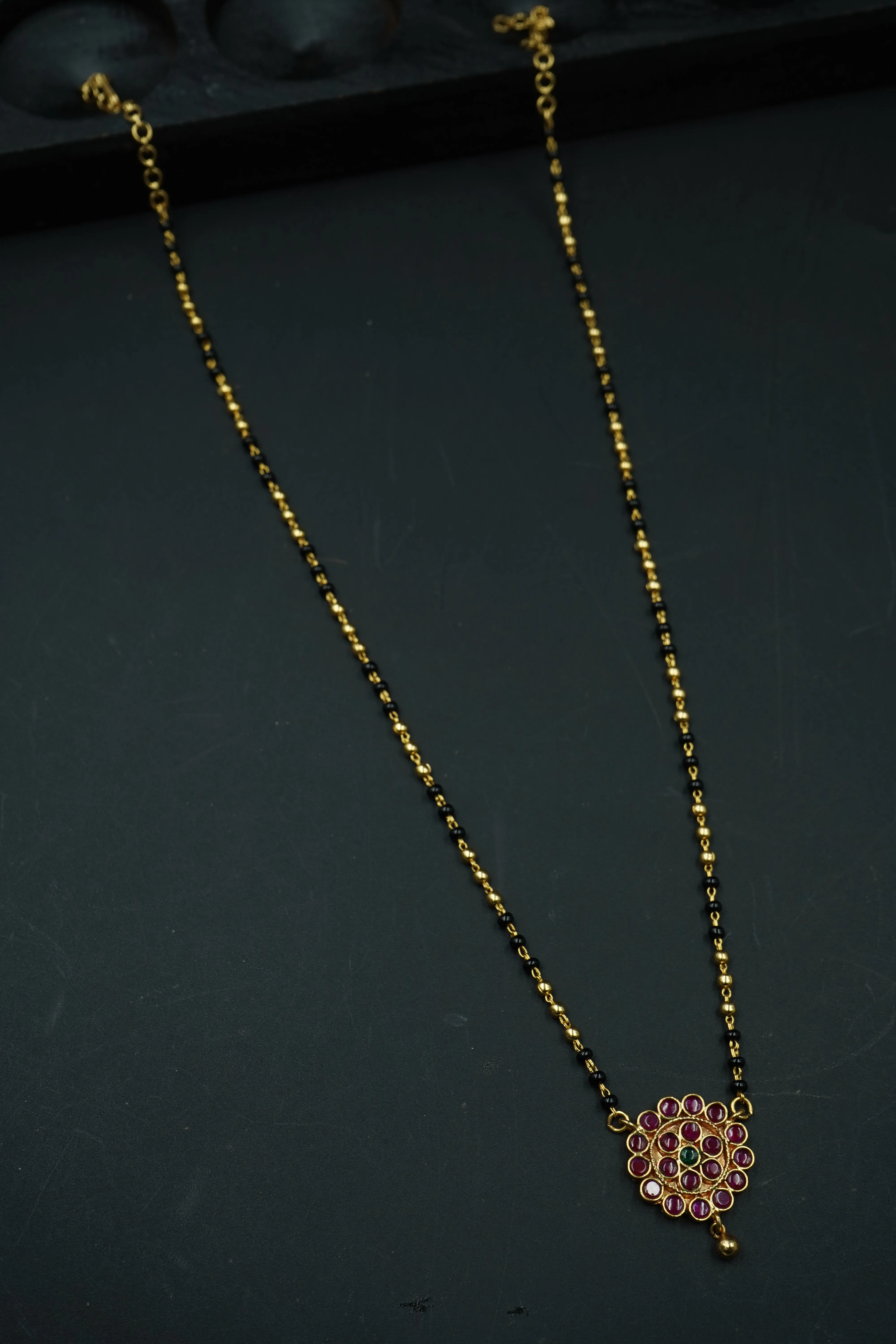 GUNALI  MANGALSUTRA