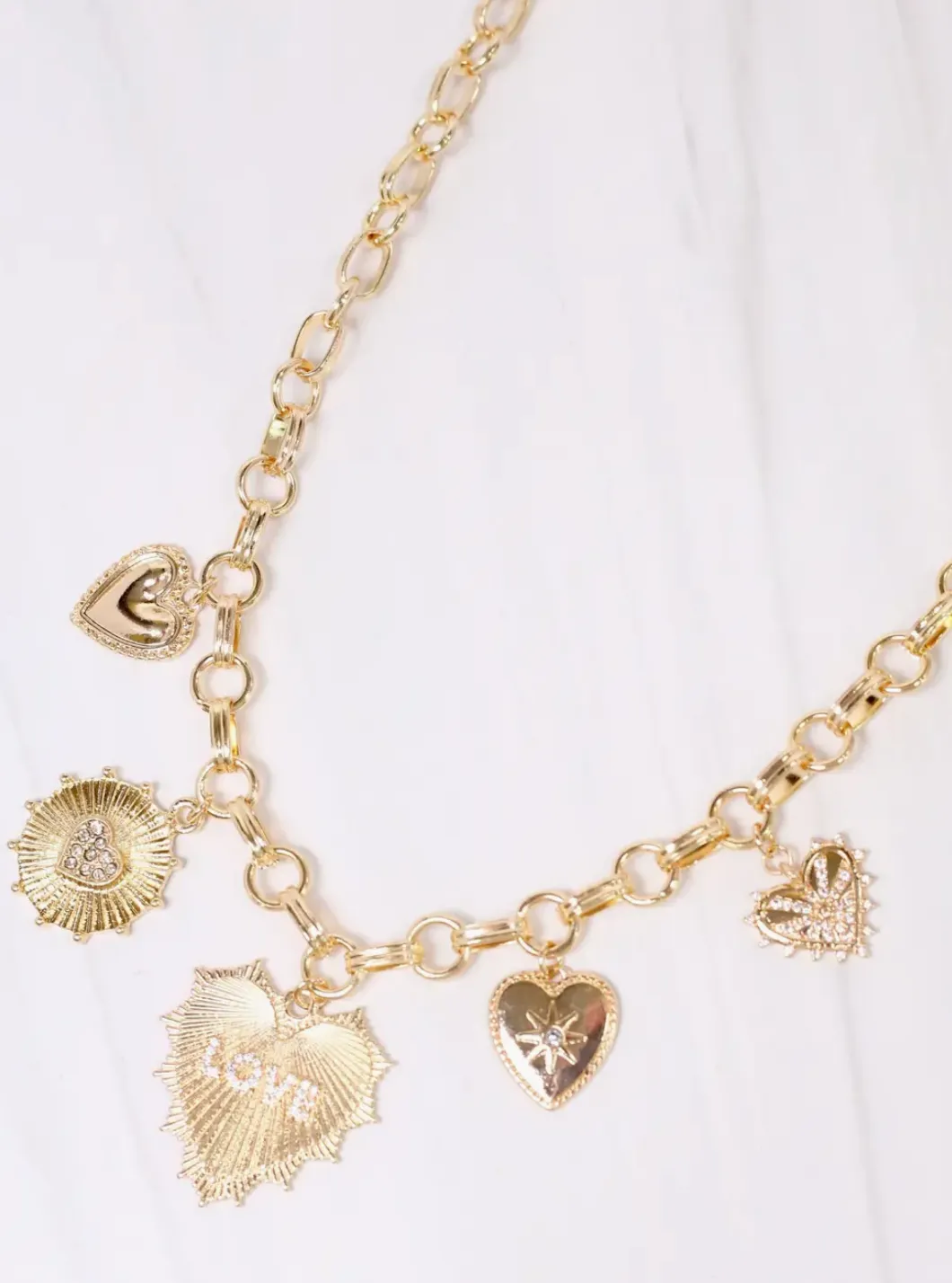 Hardwick Charm Necklace Gold