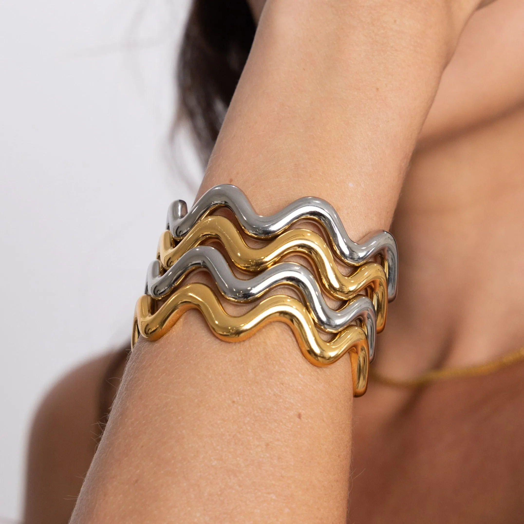 Michelle Wavy Cuff