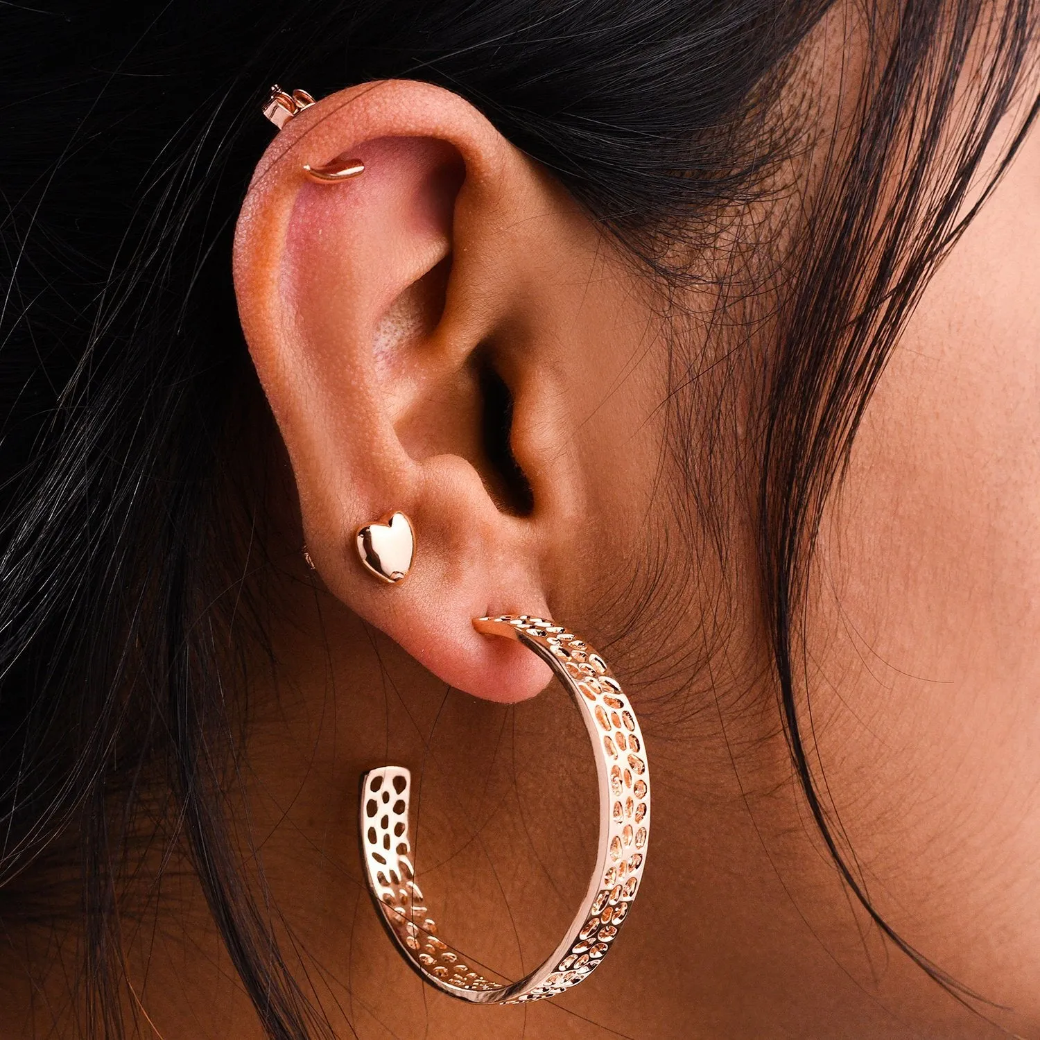 Molto Hook Stud Earrings